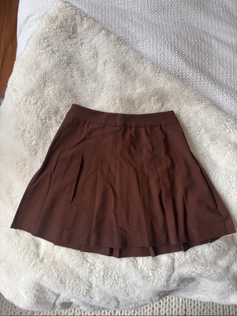 Aritzia Maroon size 2 Pleated Mini skirt